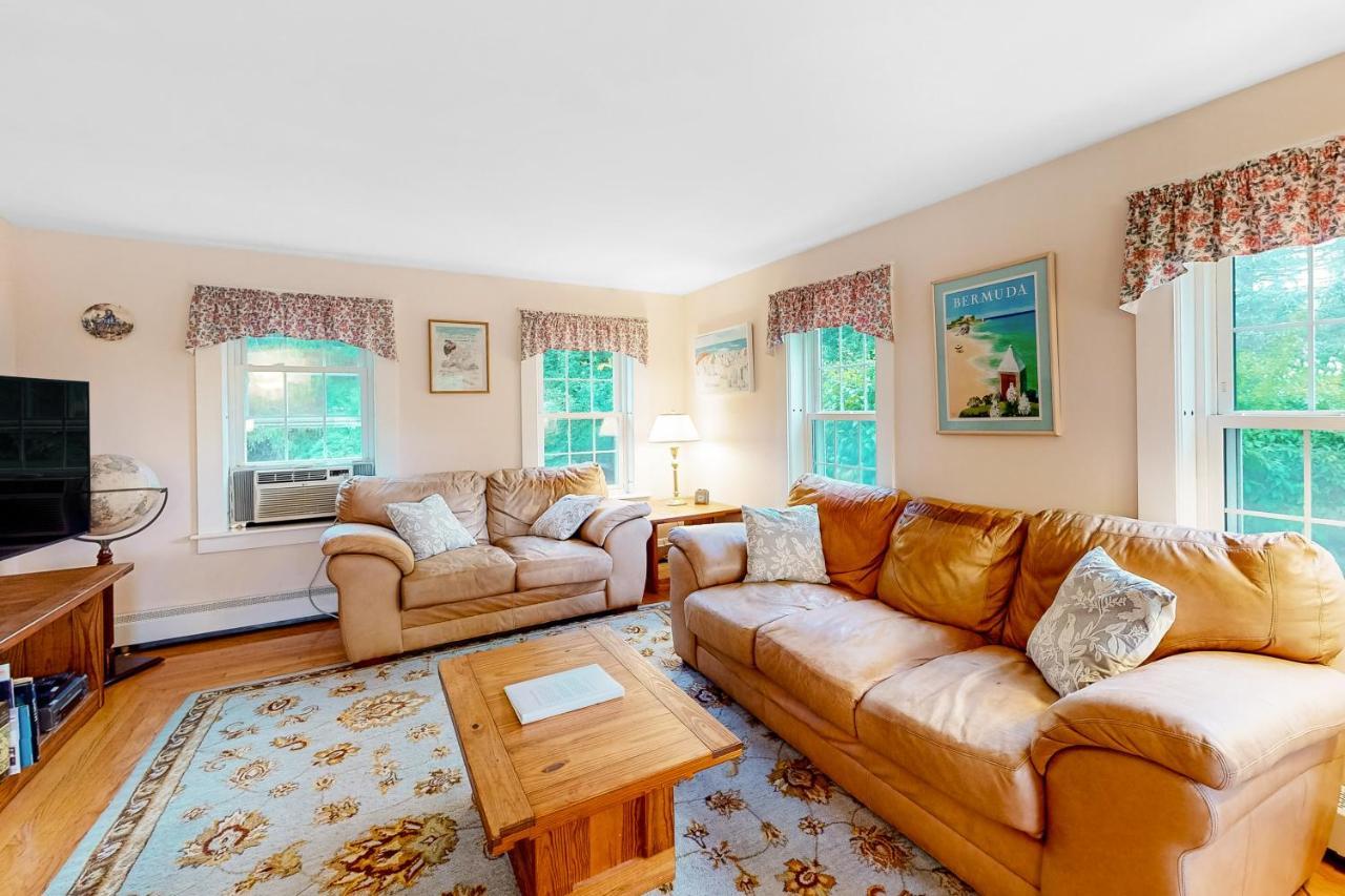 Villa Cape Me Away Gilford Exterior foto
