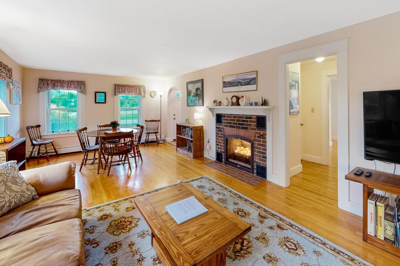 Villa Cape Me Away Gilford Exterior foto